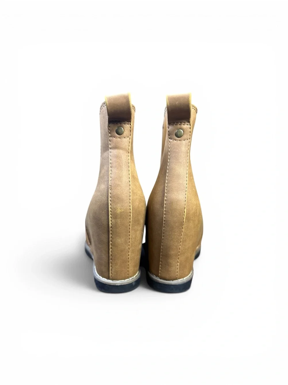 Universal Thread Tan Wedge Chelsea Ankle Boots Women Size 6
